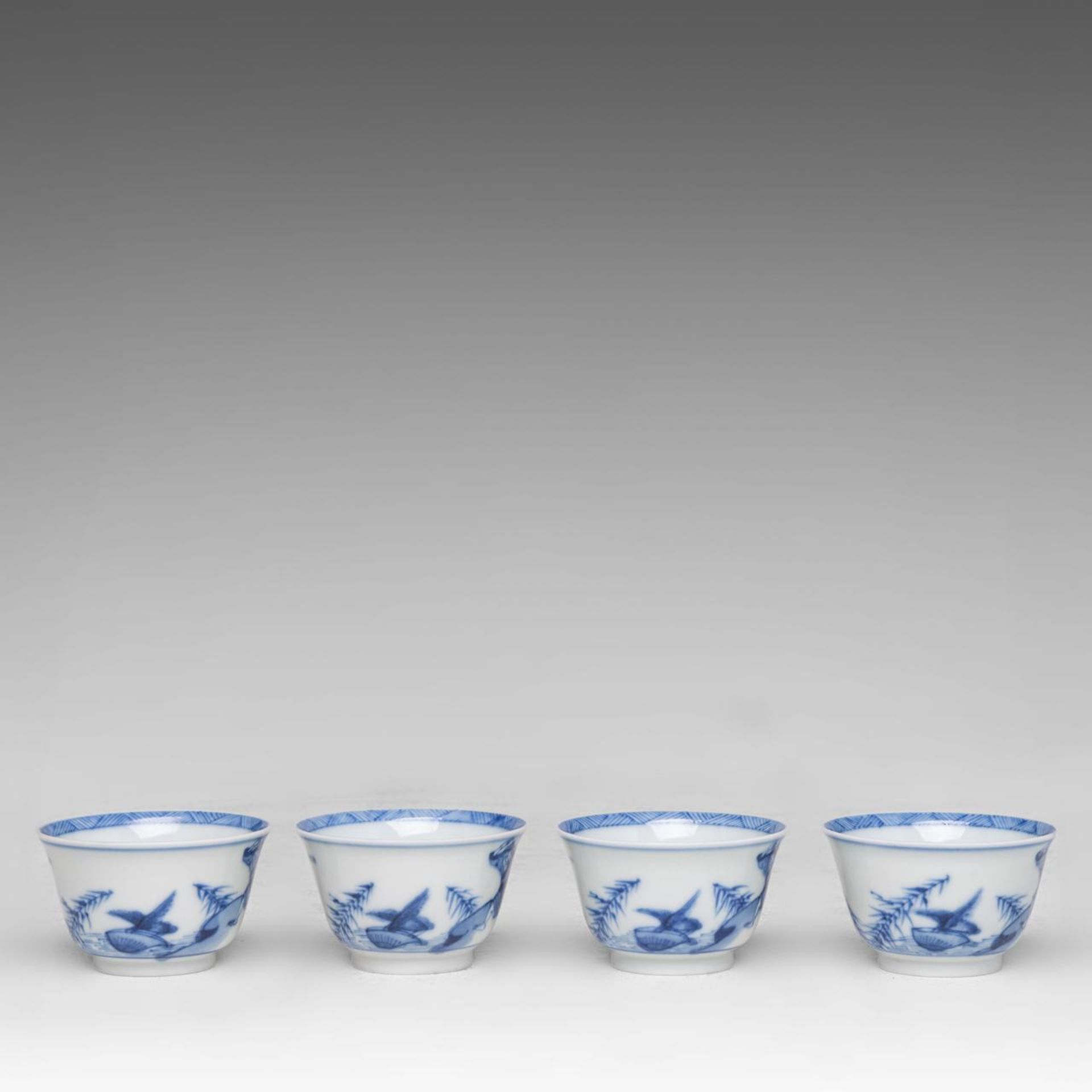Four Chinese blue and white 'Fisherman' tea cups, H 3,8 - dia 6 cm - Bild 4 aus 6
