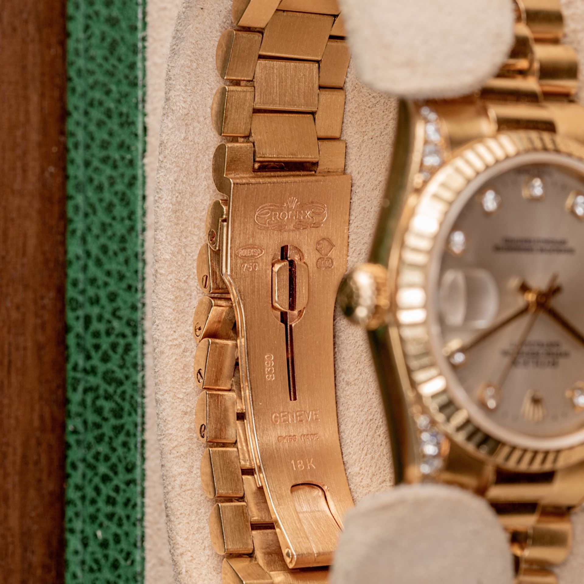 A ladies 18CT Rolex Datejust 31 yellow gold and diamond watch - Image 6 of 14