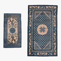 Two woollen Chinese carpets, 61,5 x 124 / 108,5 x 183 cm