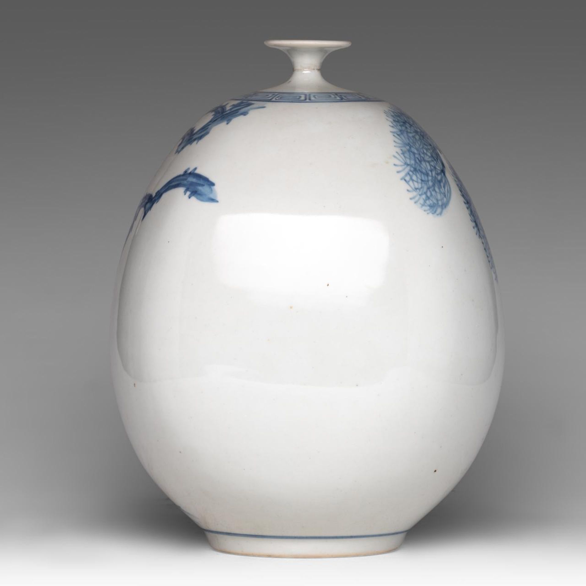 A Korean blue and white 'Mythical Tiger' vase, 20thC, H 29 cm - Bild 3 aus 7