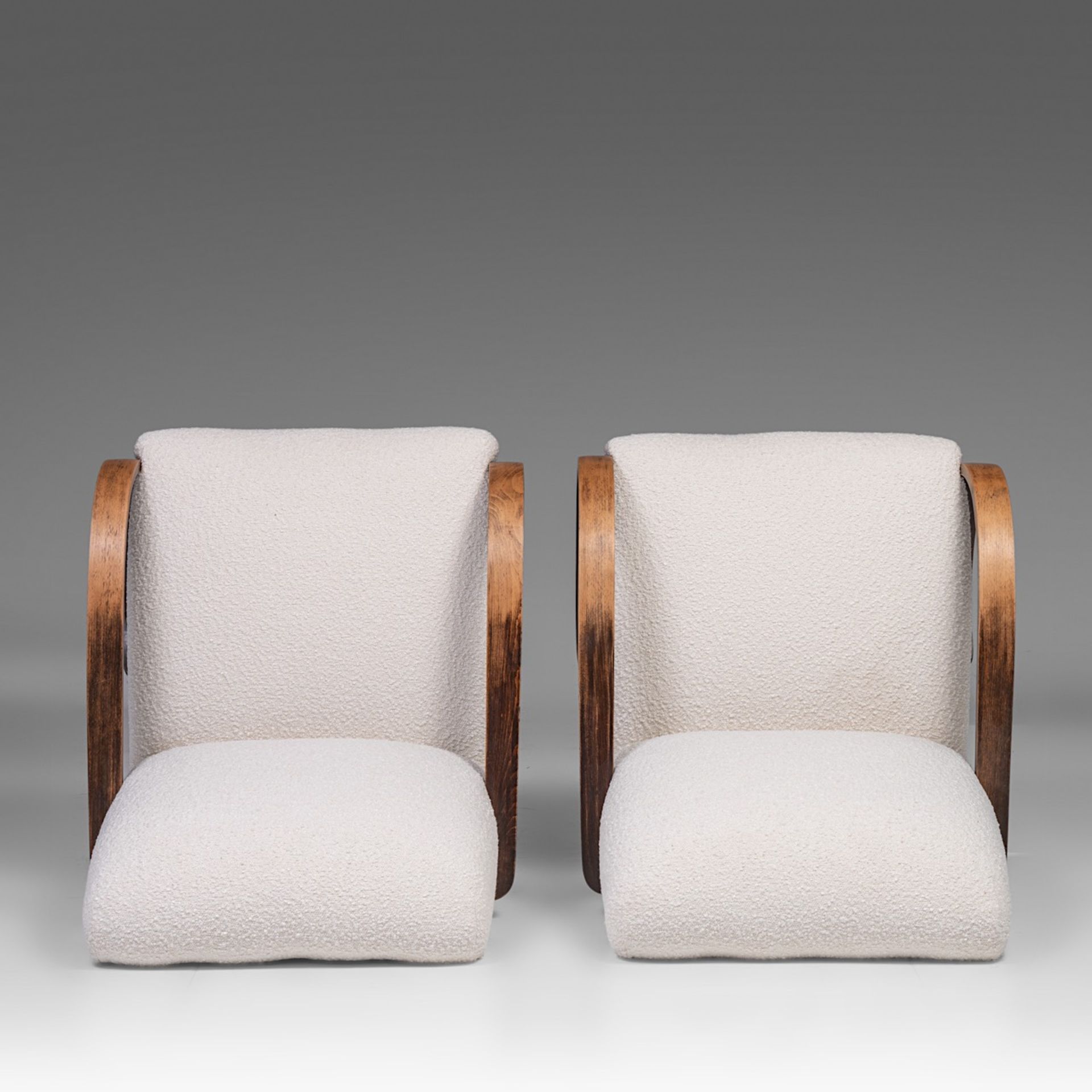 A pair of Mid-century Armchairs by Jindrich Halabala, 1950s 83 x 68 x 87 cm. (32.6 x 26.7 x 34 1/4 i - Image 7 of 13