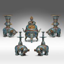 A Chinese five-piece semi-precious stone inlaid cloisonne garniture, late Qing, tallest H 57,5 - W 4