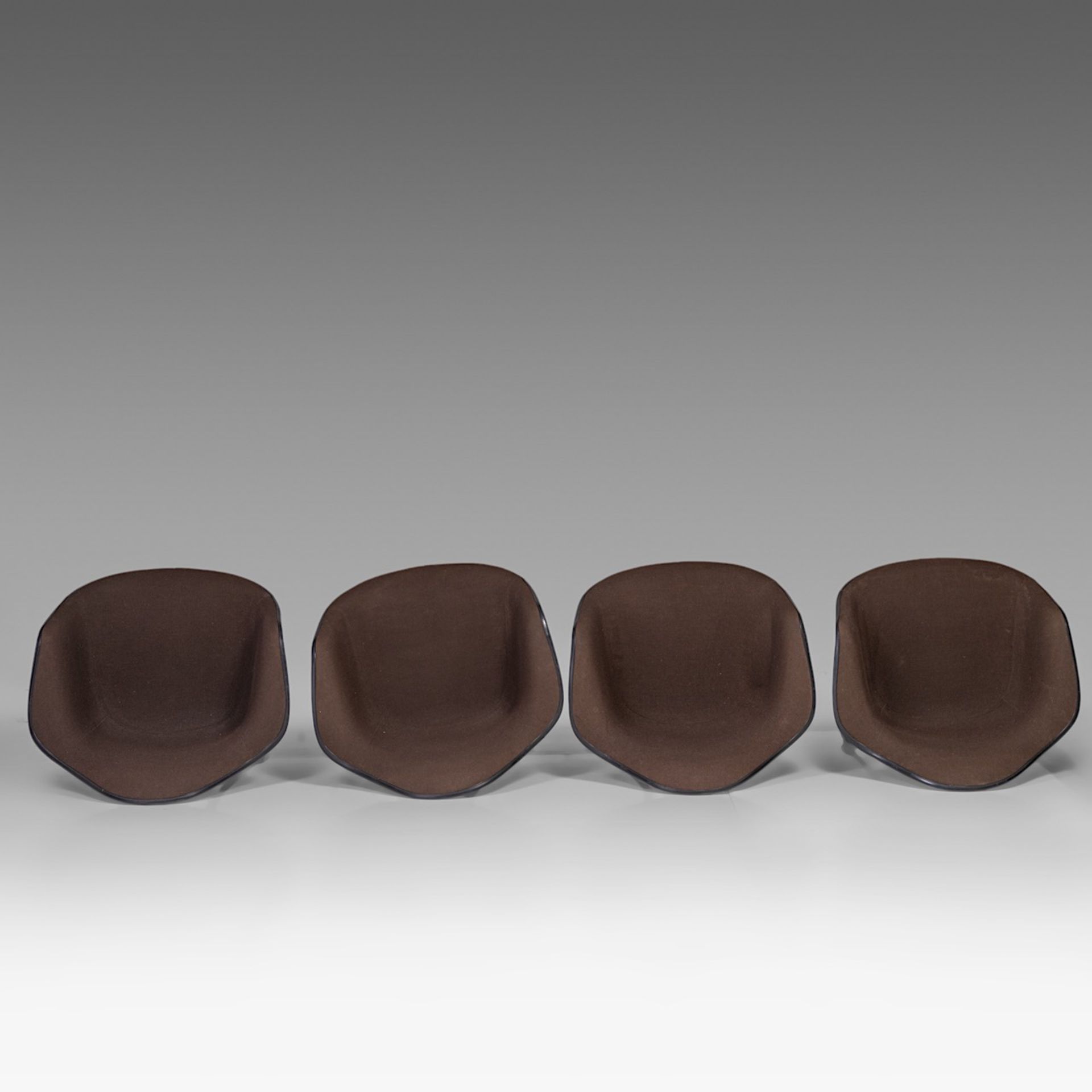 A set of 8 Charles & Ray Eames fibreglass shell chairs for Herman Miller, H 79 cm - Image 9 of 19