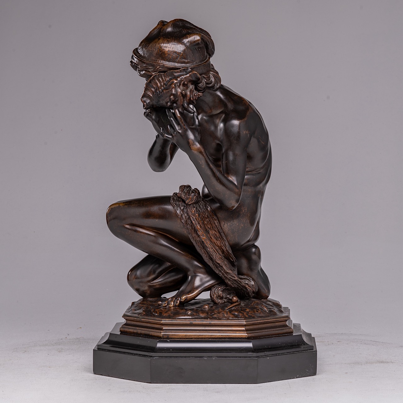 Jean-Baptiste Carpeaux (1827-1875), 'Pecheur a la coquille' (Neapolitan Fisher Boy), patinated bronz - Image 3 of 8