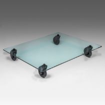 A design coffee table by Gae Aulenti for Fontana Arte, H 26 - W 150 - D 125 cm