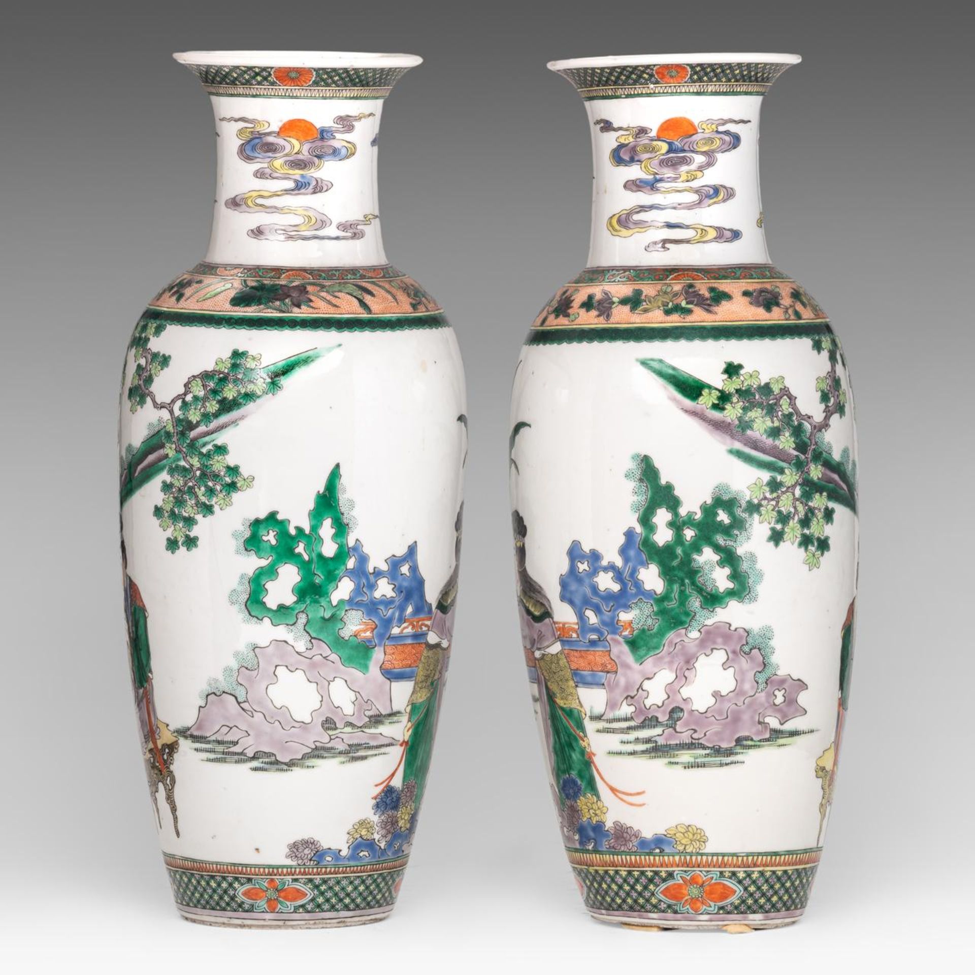 A pair of Chinese famille verte 'Ladies in a garden' vases, Guangxu/ Republic period, H 46,5 cm - Image 3 of 6