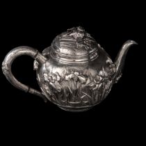 A Japanese 'Orchid' silver teapot, marked Miyamoto, L 23 - H 14,5 cm