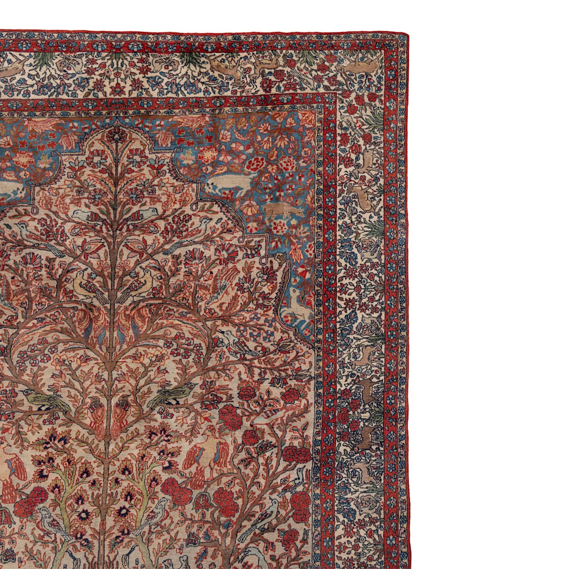 An Oriental woollen rug, decorated with the tree of life and paradise scenery, 297 x 216 cm - Bild 7 aus 9