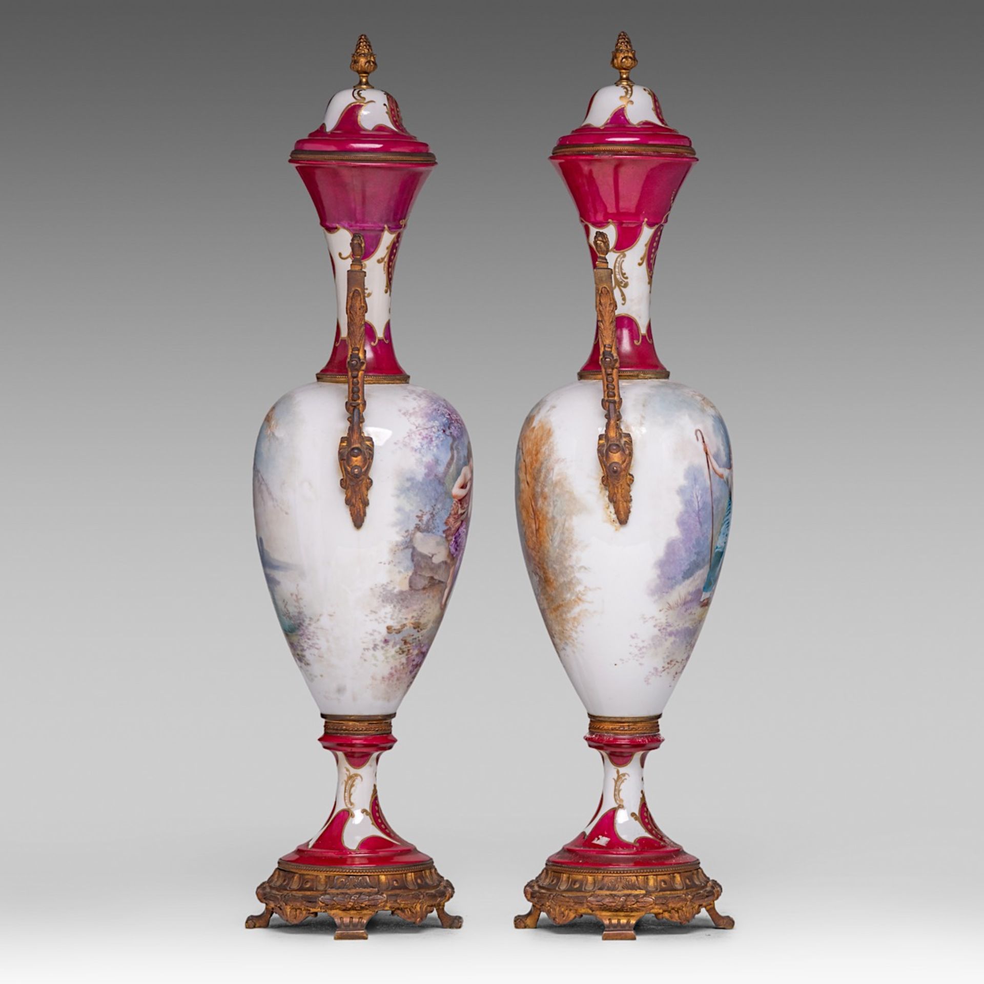 A pair of Sevres porcelain Neoclassical vases, with hand-painted romantic scenes, H 69 cm - Bild 4 aus 9