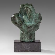 Corneille (1922-2010), 'Le Poing', green patinated bronze, H 34 cm (bronze)
