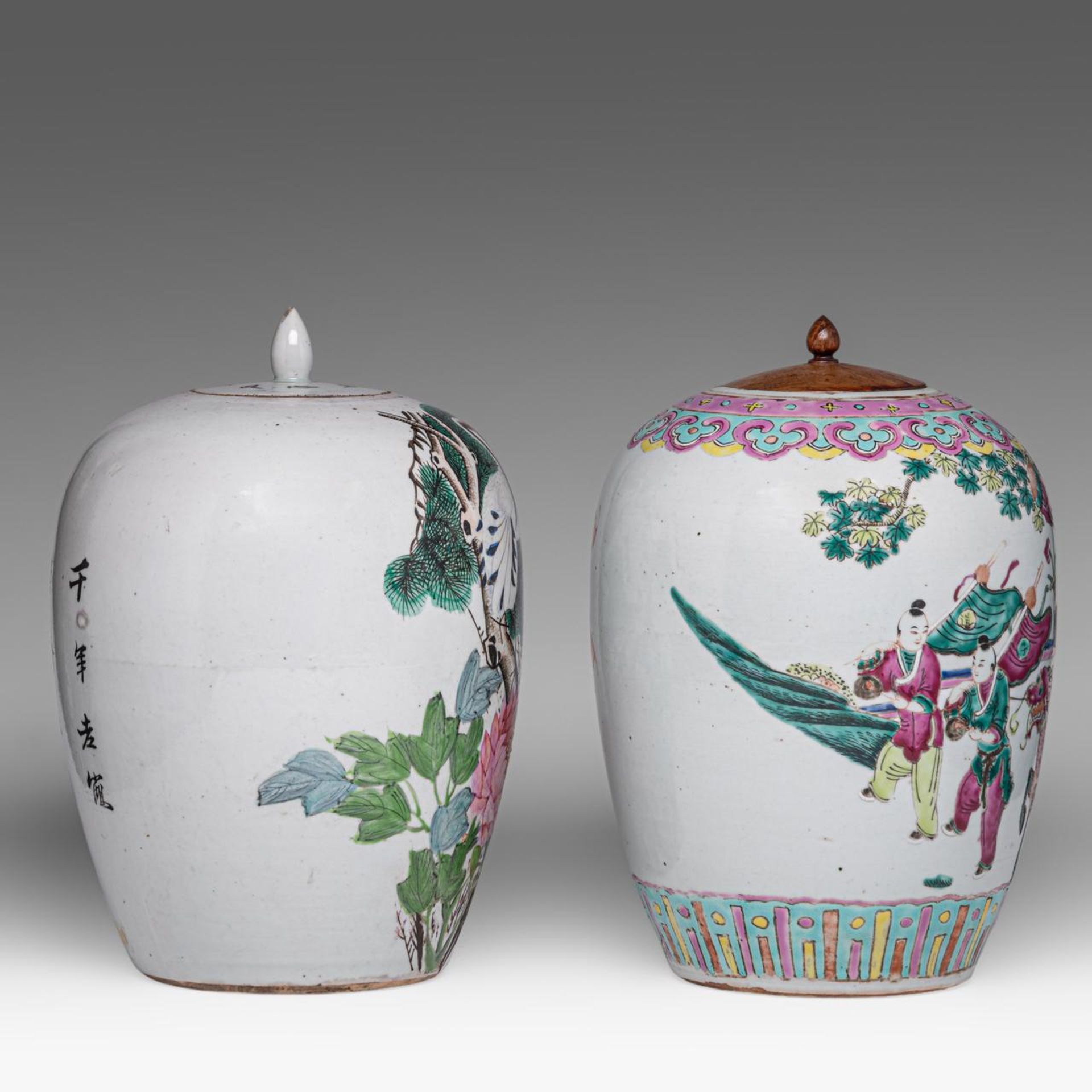 A small collection of Chinese famille rose ware, late 19thC, tallest H 31,7 cm - Bild 5 aus 13