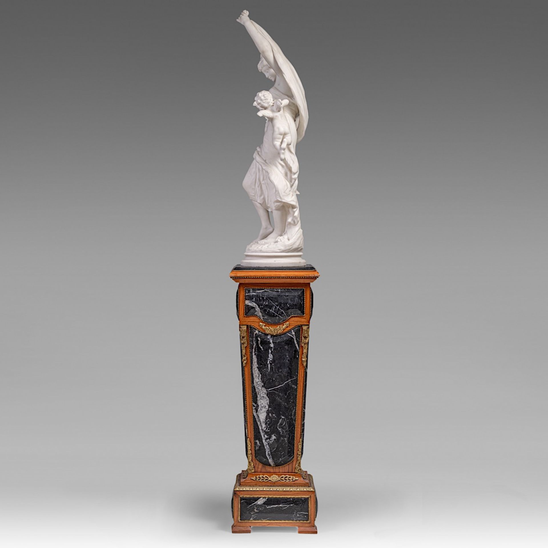 Auguste Moreau (1834-1917), 'La toilette de Venus', Carrara marble on matching column, H 95 - 194 cm - Image 3 of 14