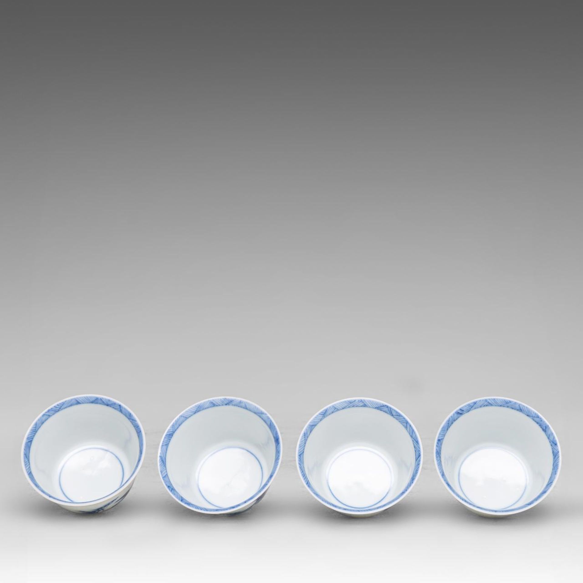 Four Chinese blue and white 'Fisherman' tea cups, H 3,8 - dia 6 cm - Bild 6 aus 6