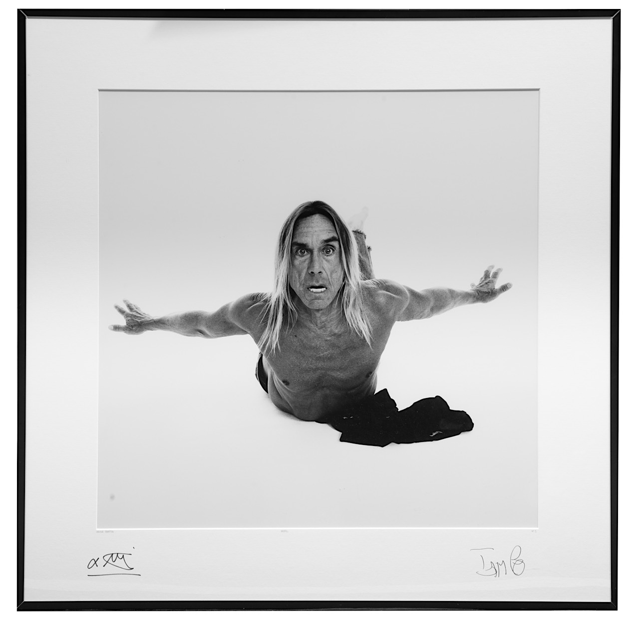 Xavier Martin (1950), 'Angel', Iggy Pop, silver gelatine print, Ndeg 5/30 59 x 59 cm. (23.2 x 23.2 i - Image 2 of 8