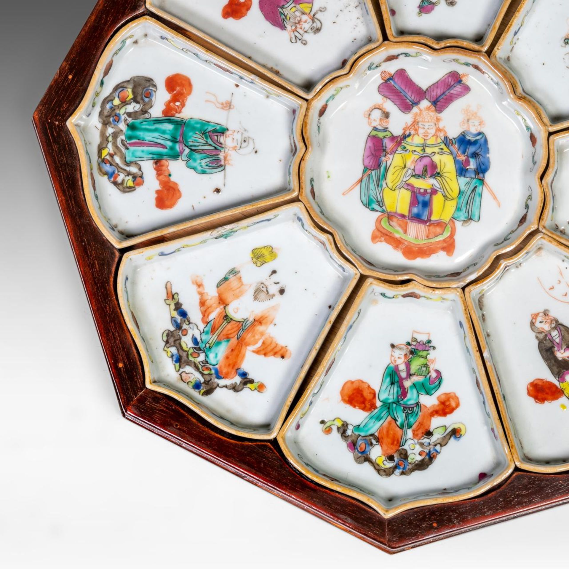 A complete set of Chinese famille rose 'Immortals' sweet meat dishes, fitted in a wooden tray, late - Image 5 of 6