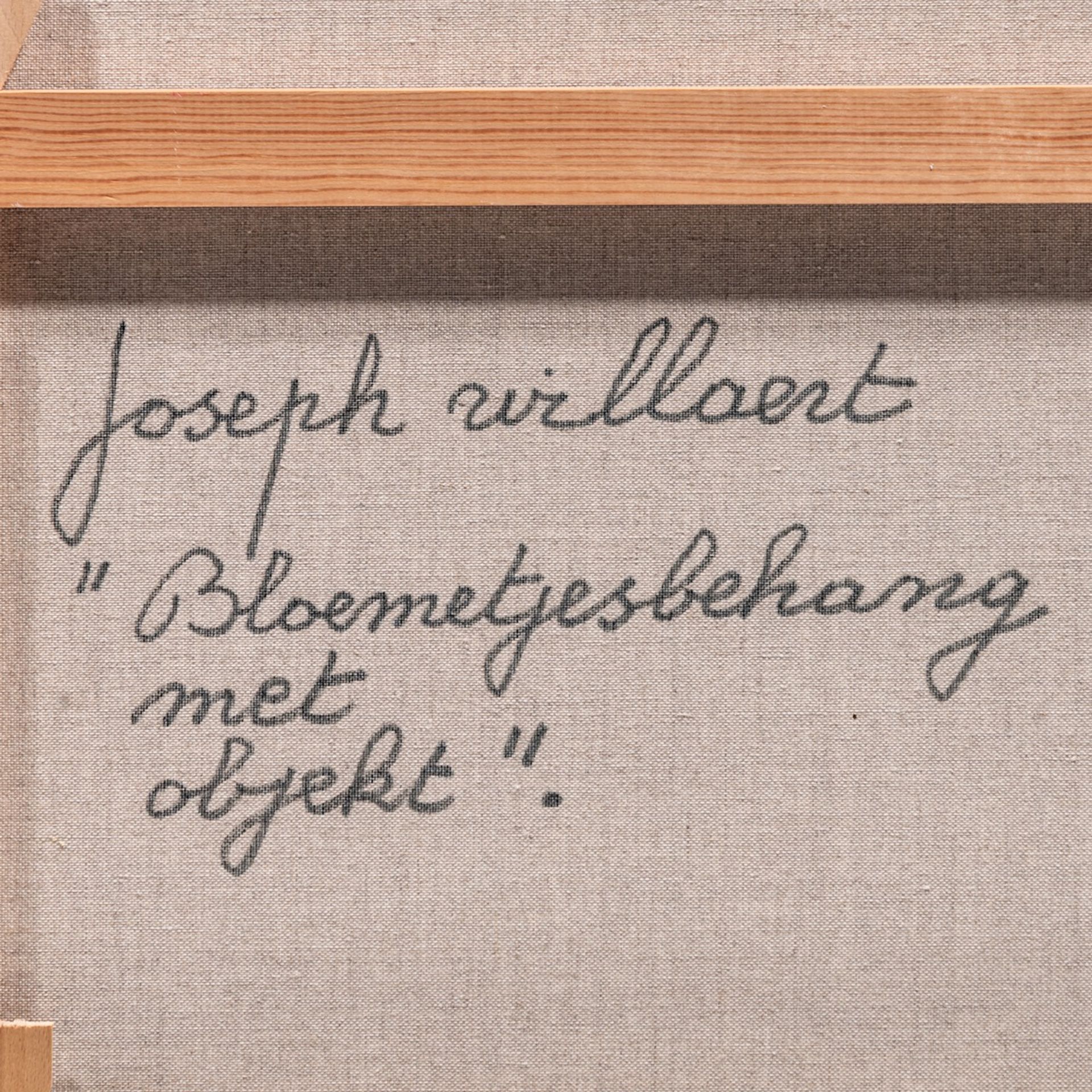 Joseph Willaert (1936-2014), 'Bloemetjesbehang met Objekt', mixed media 70 x 50 cm. (27.5 x 19.6 in. - Image 4 of 7