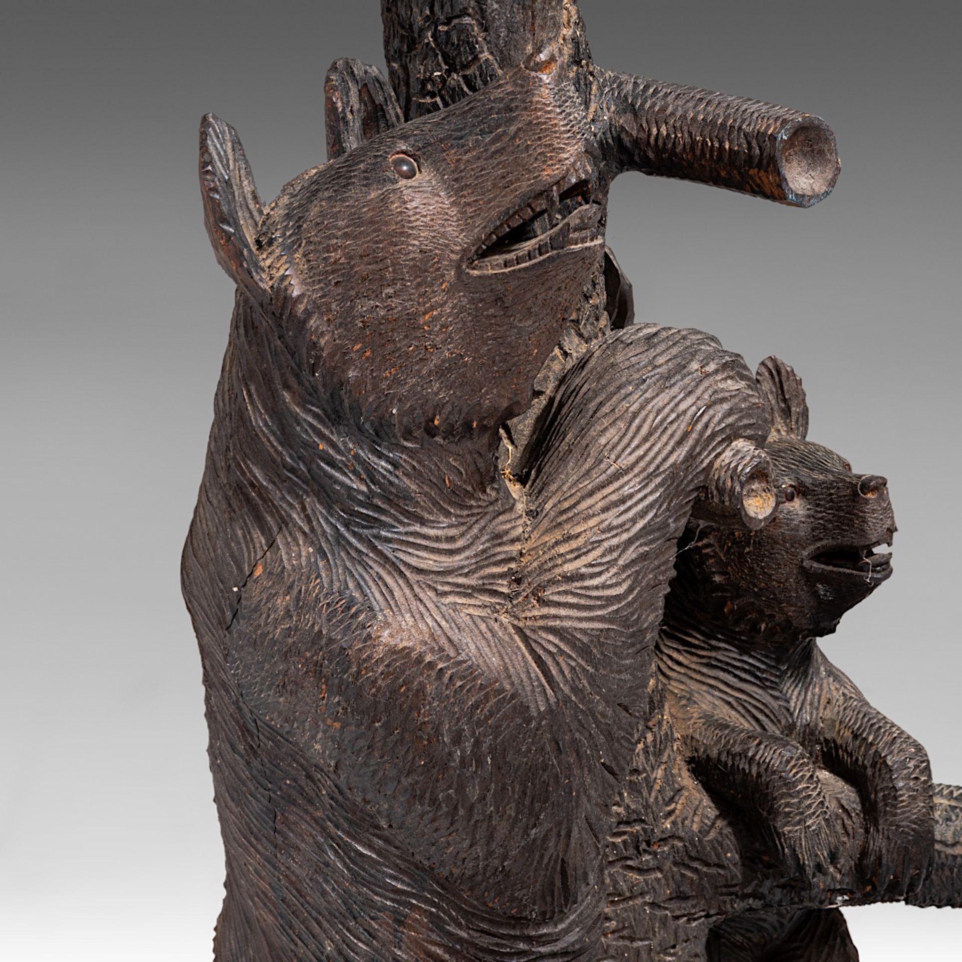 A 'Black Forest' carved wood bear coat and umbrella stand, H 194 cm - Image 8 of 8