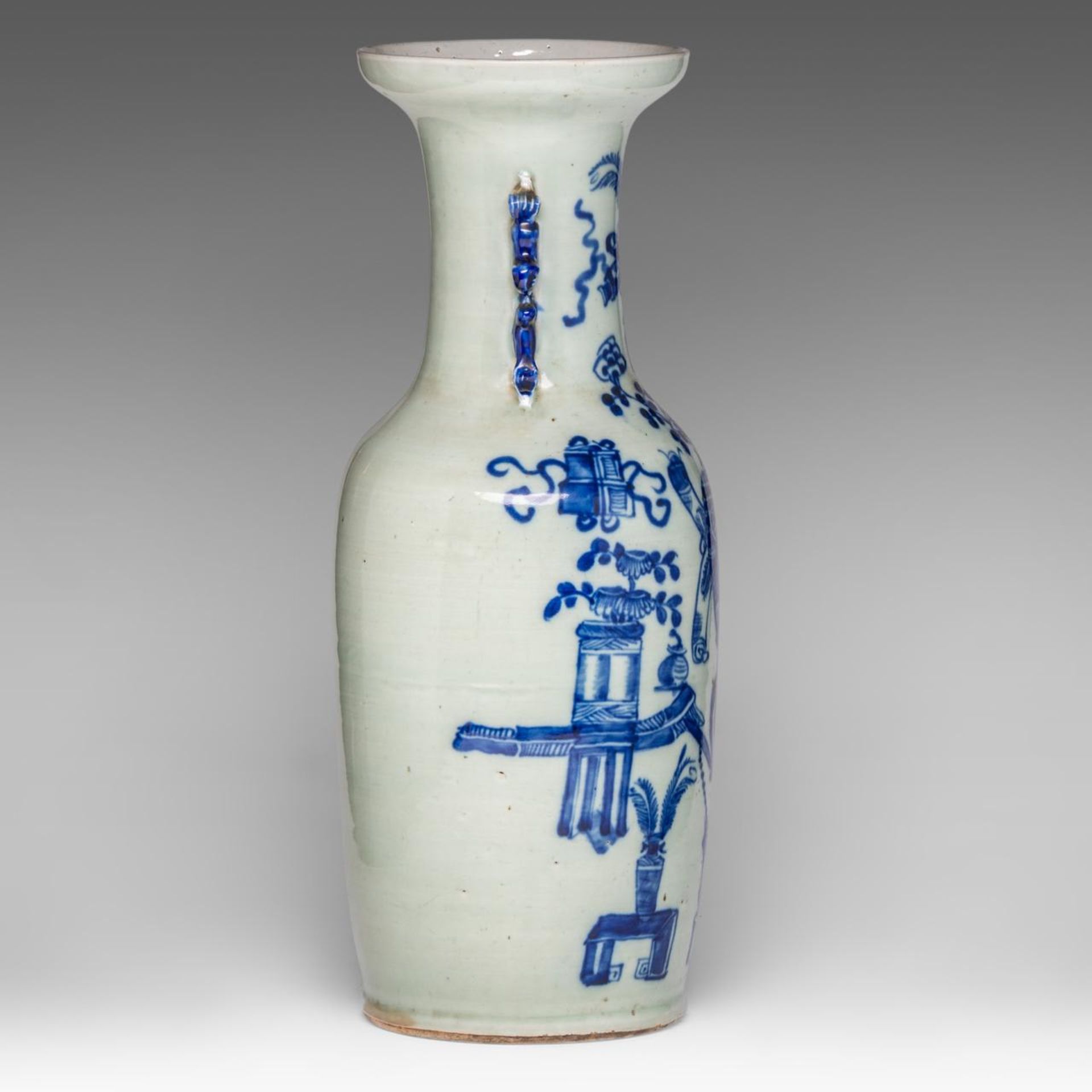 A Chinese blue and white on celadon ground 'Antiquities' vase, 19thC, H 57 cm - Bild 4 aus 6