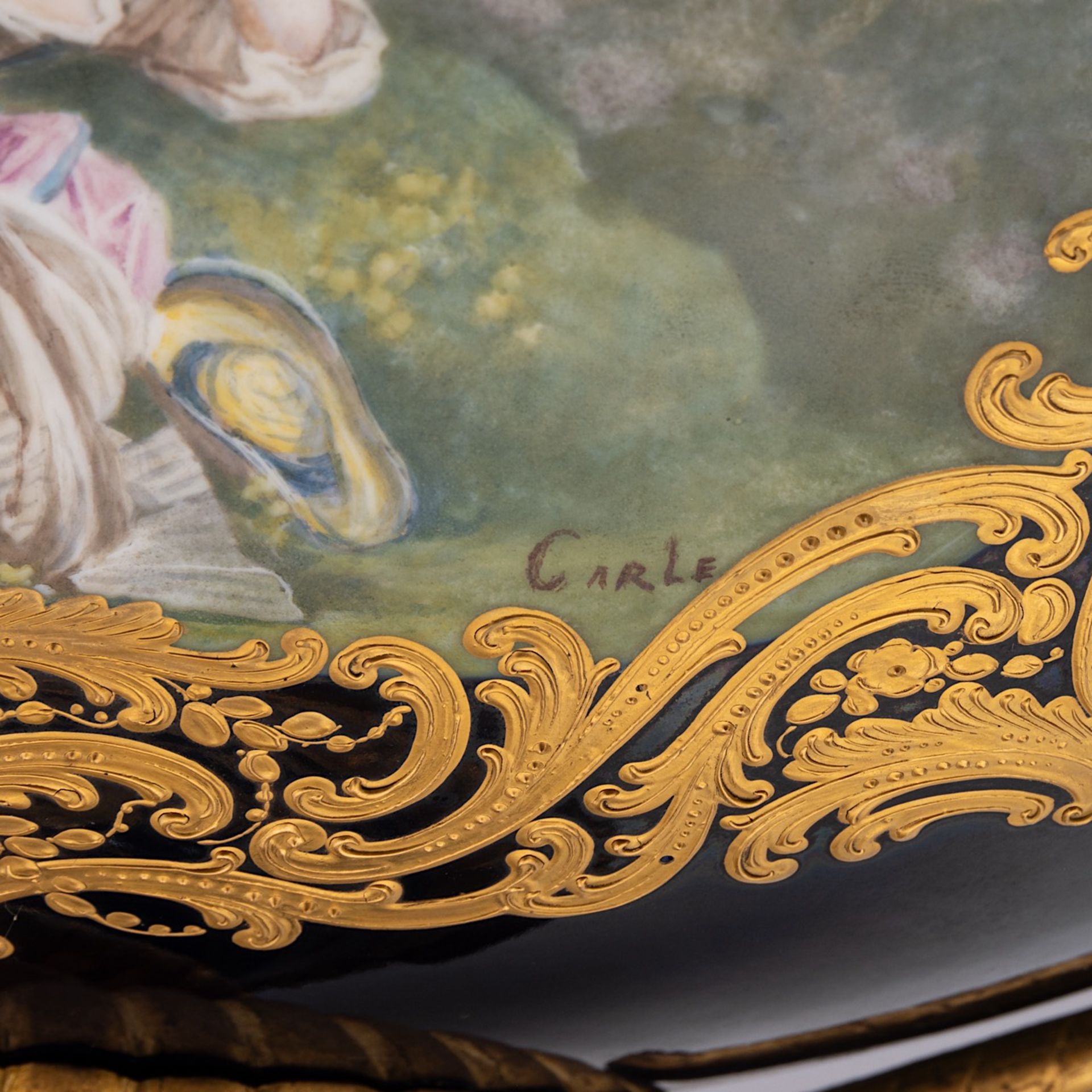 An imposing three-piece Sevres porcelain garniture set, H 53,5 - 72,5 cm - Bild 15 aus 22