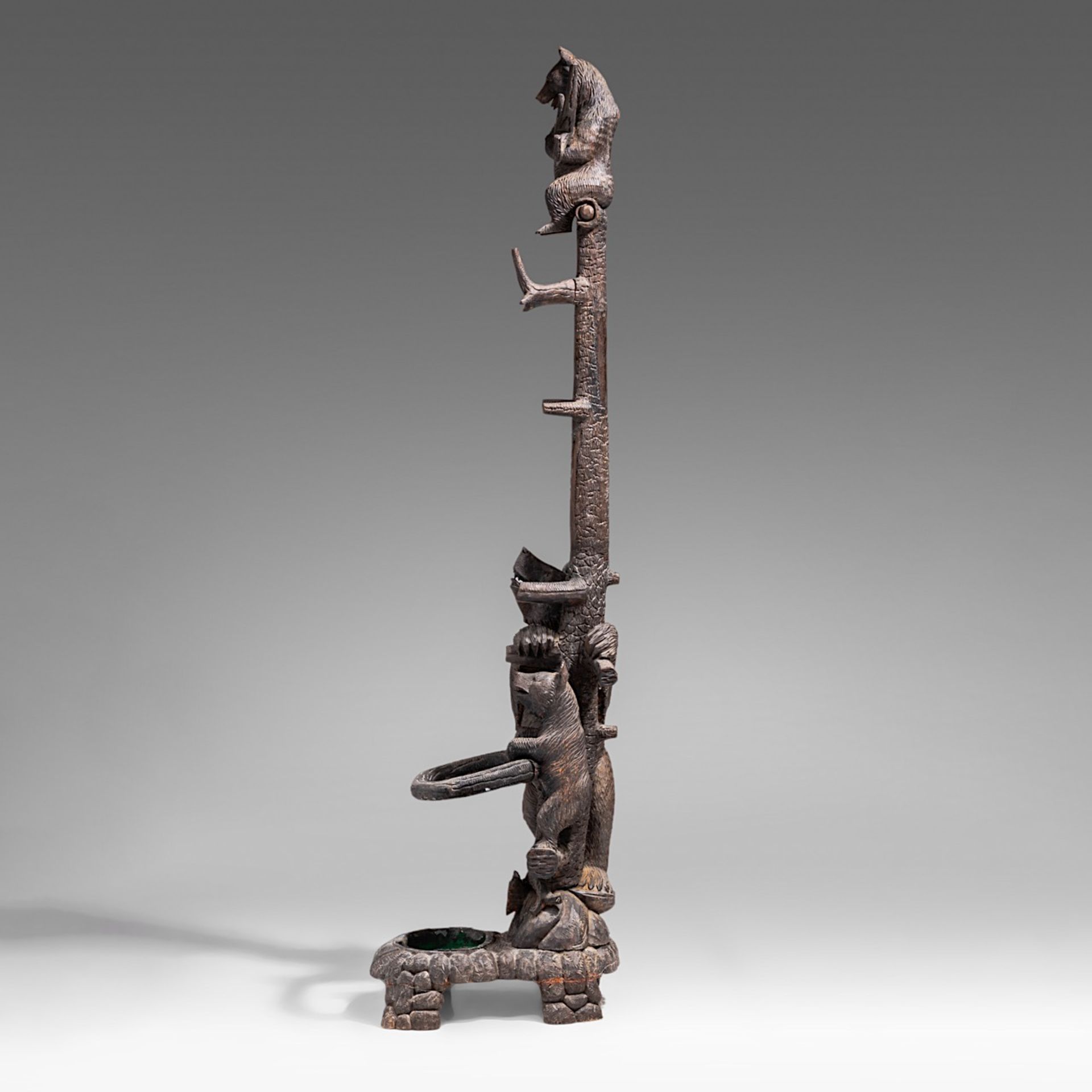 A 'Black Forest' carved wood bear coat and umbrella stand, H 194 cm - Image 5 of 8