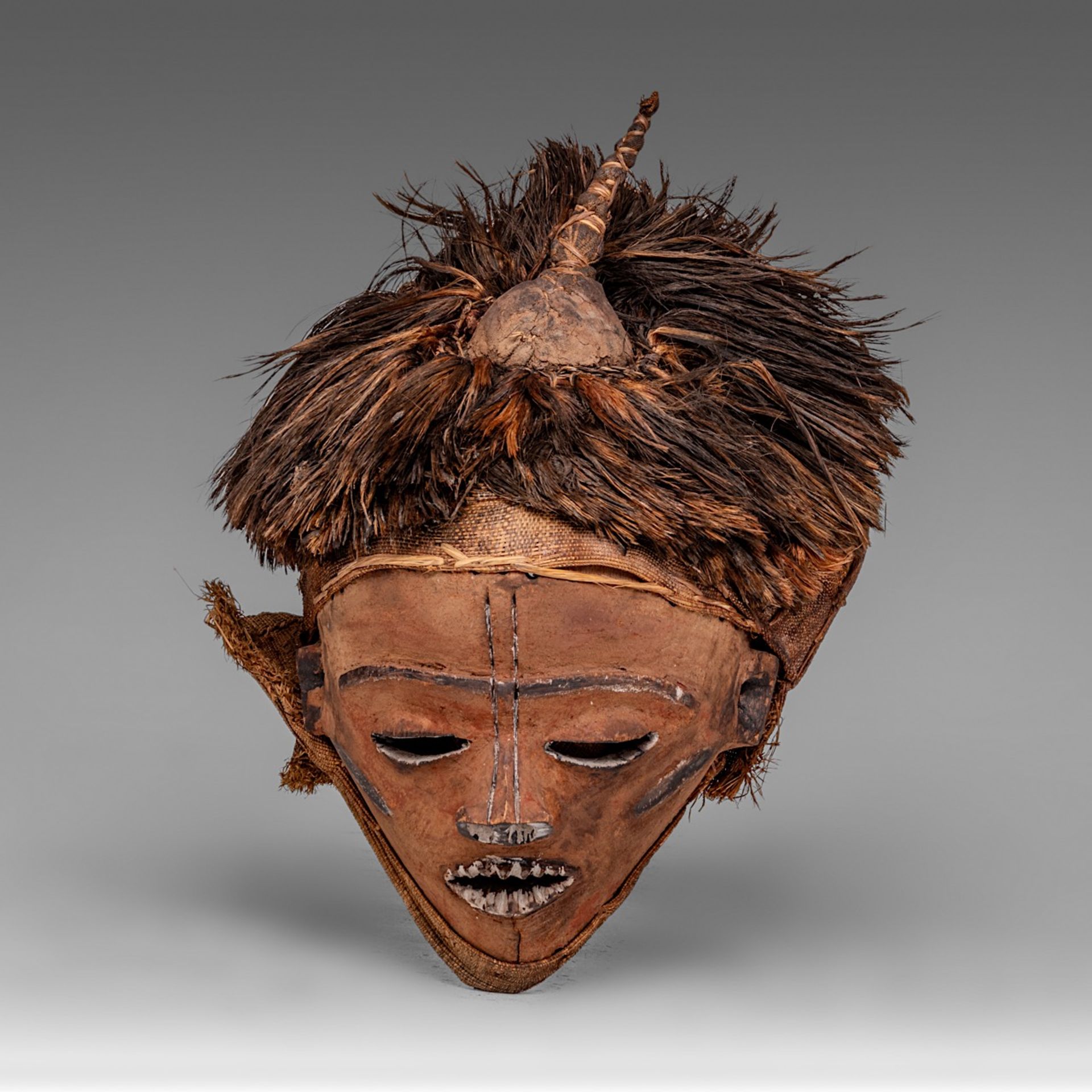 A 'Mbuya' dance mask of the Pende people, Democratic Republic of Congo, H 30 cm