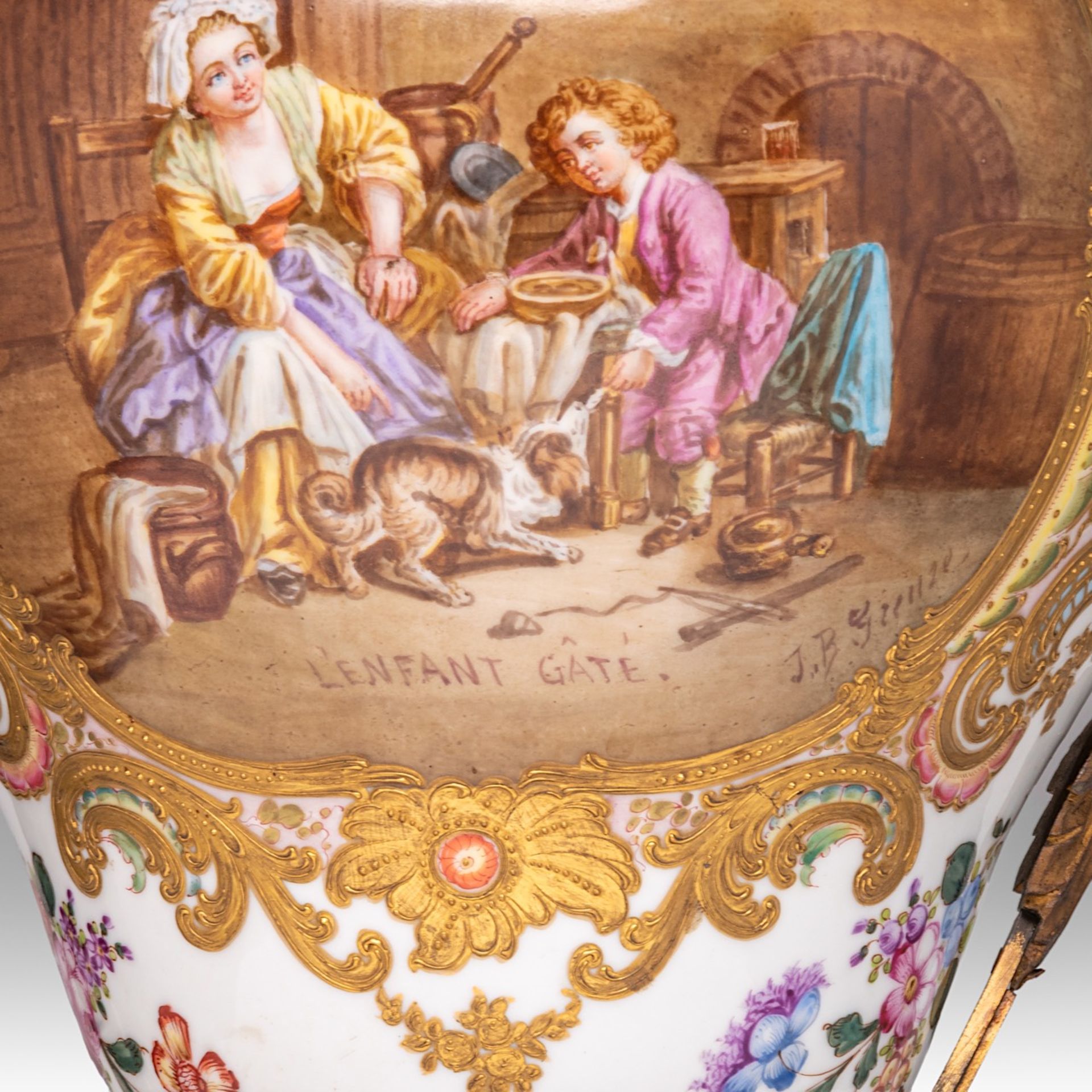 An imposing pair of Rococo Revival porcelain vases with hand-painted scenes after Jean-Baptiste Greu - Bild 10 aus 11