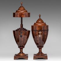 A fine pair of George III mahogany urn-shaped knife or cutlery stand, ca. 1780, H 62,5 - 84 cm