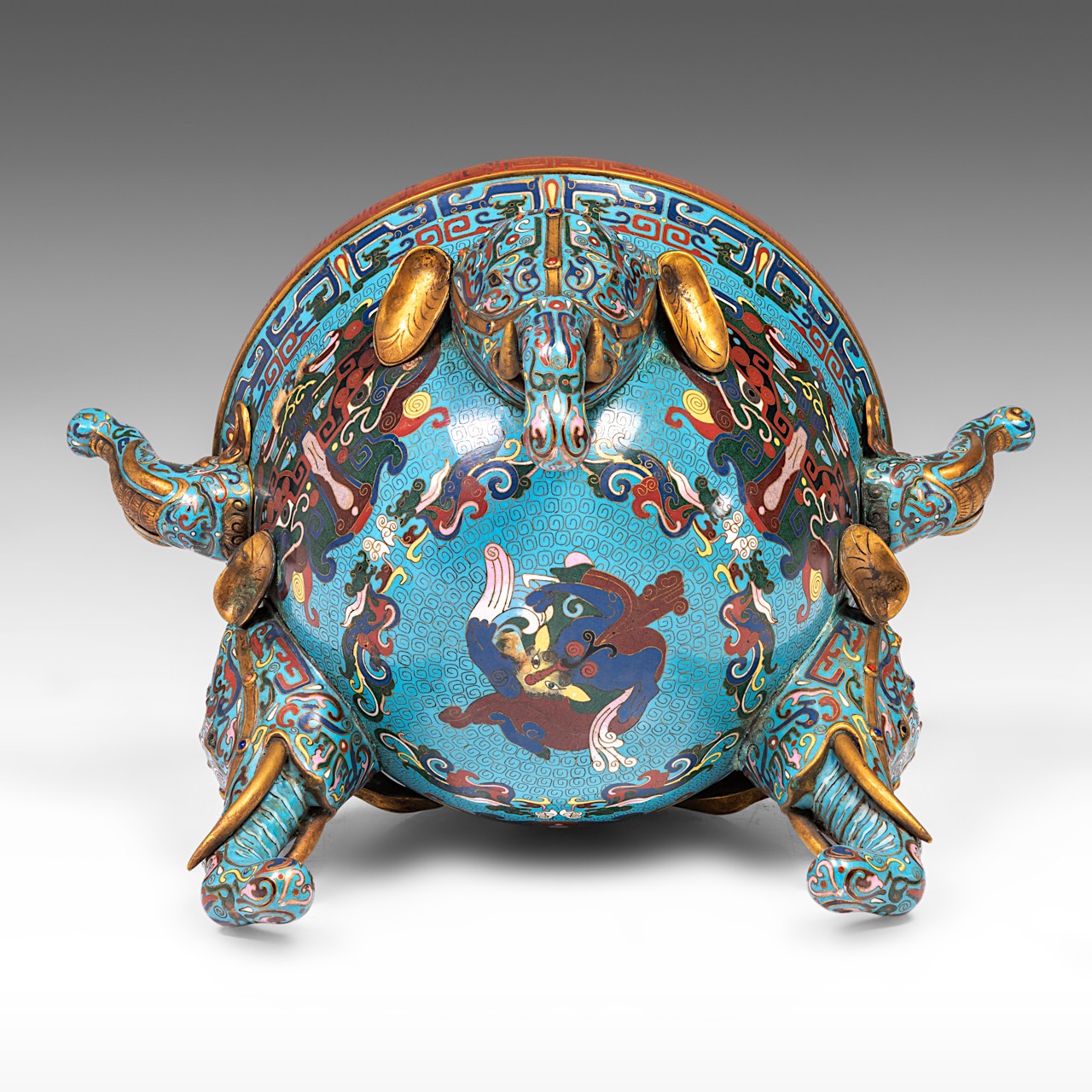 A Chinese five-piece semi-precious stone inlaid cloisonne garniture, late Qing/20thC, tallest H 58 - - Image 9 of 24