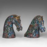 A pair of Chinese cloisonne enamelled large heads of horses, 20thC, both H 32 cm