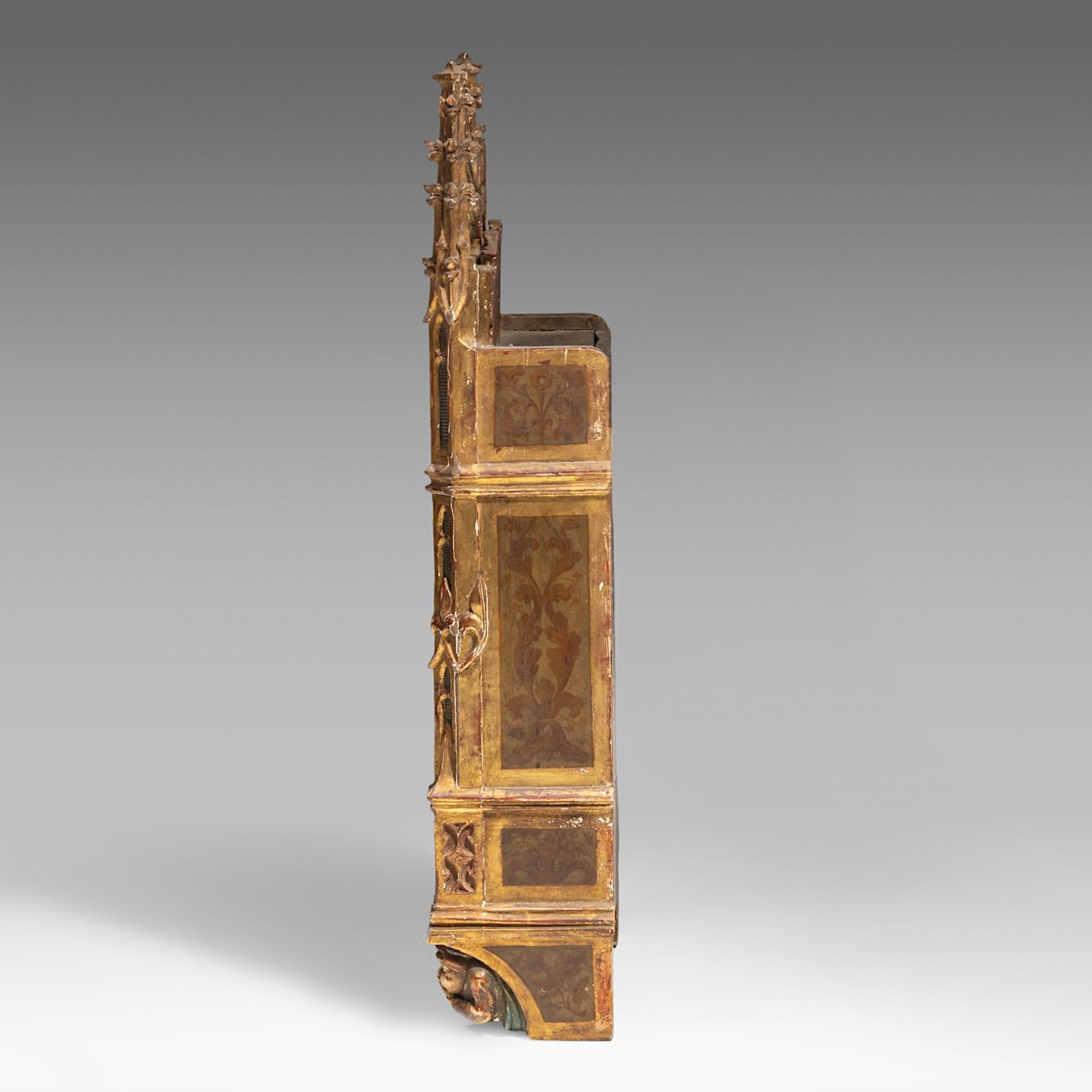 A finely sculpted polychrome and gilt wooden Gothic Revival shrine with a medieval court scene, H 80 - Bild 3 aus 8