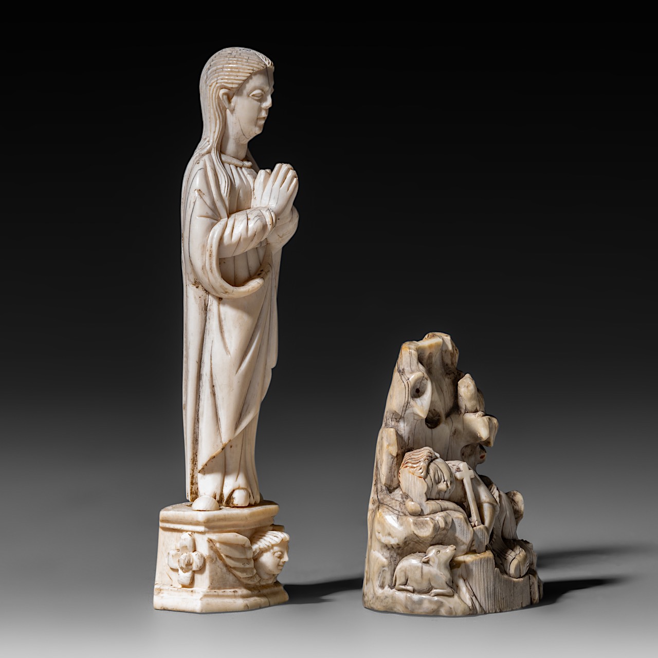 Two carved ivory Indo-Portuguese religious figures; one depicts an upright standing and praying Virg - Image 6 of 8