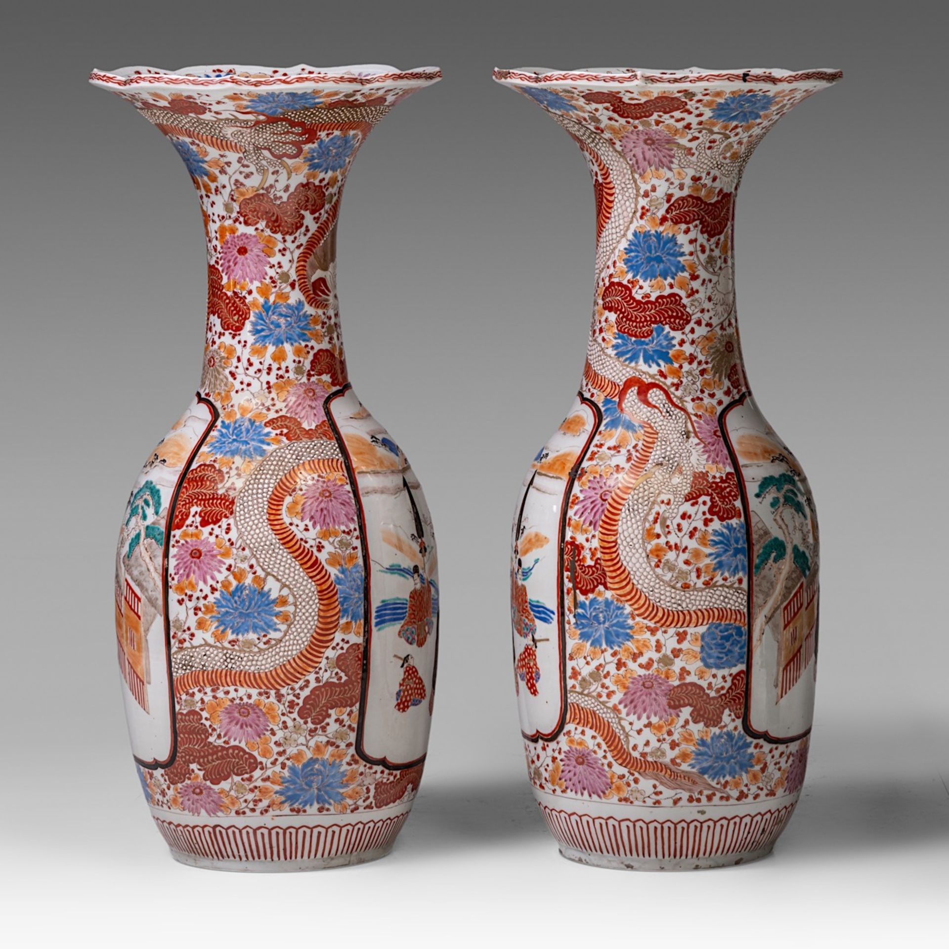 A pair of large Japanese Imari vases, 20thC, H 73 cm - Bild 4 aus 6