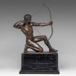 Rudolf Kaesbach (1873-1955), Spartan archer, patinated bronze Art Deco sculpture on a marble base, H