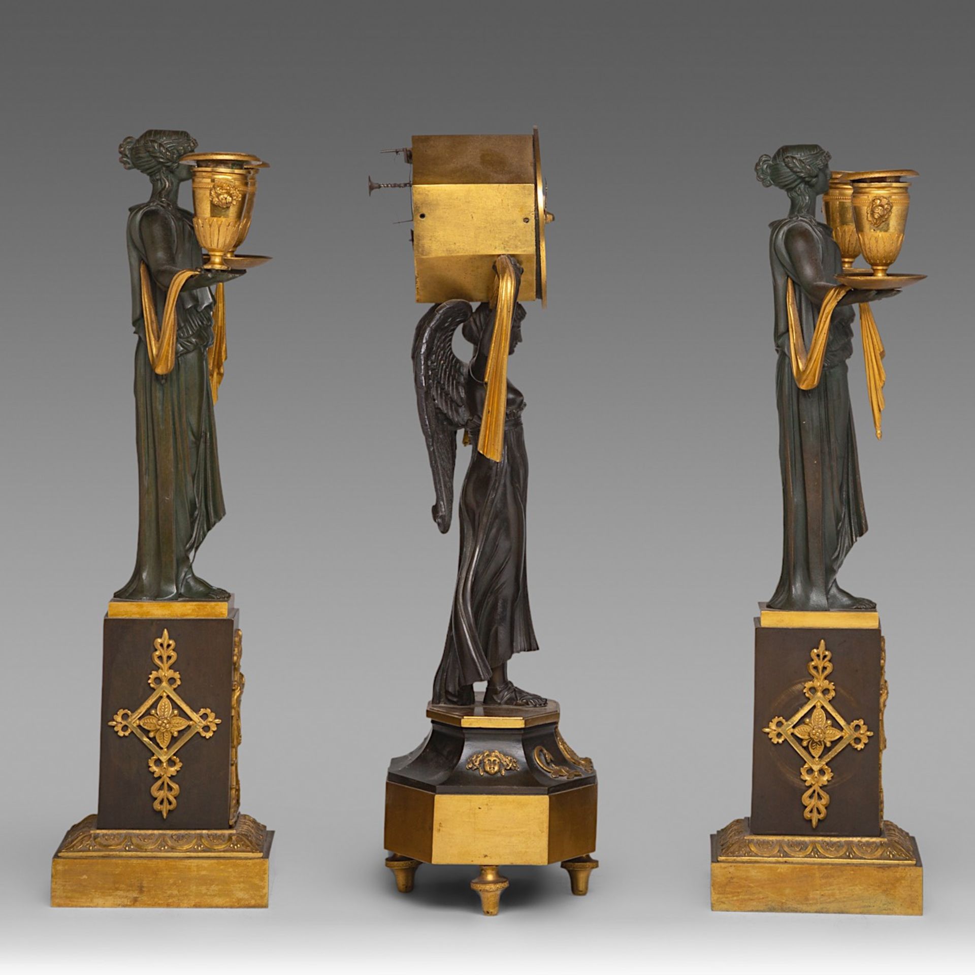 An Empire figural mantle clock, and two matching candelabras, H 43 - 44 cm - Image 4 of 6