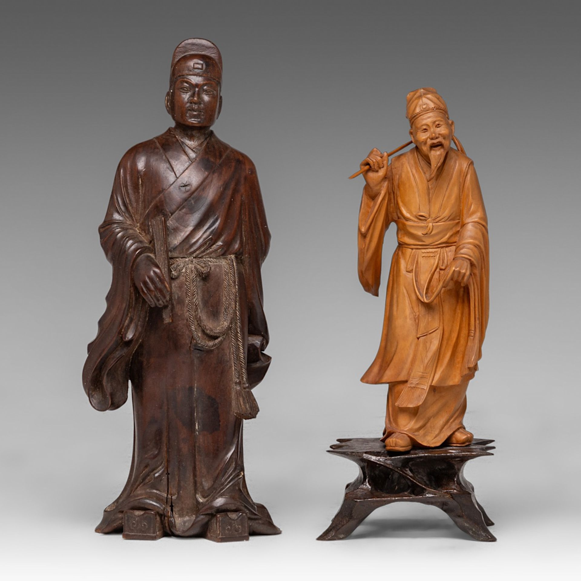 A collection of various Chinese objects, incl. a 'Wu Shuang Pu' jar and cover, 18thC - 20thC, talles - Image 19 of 28