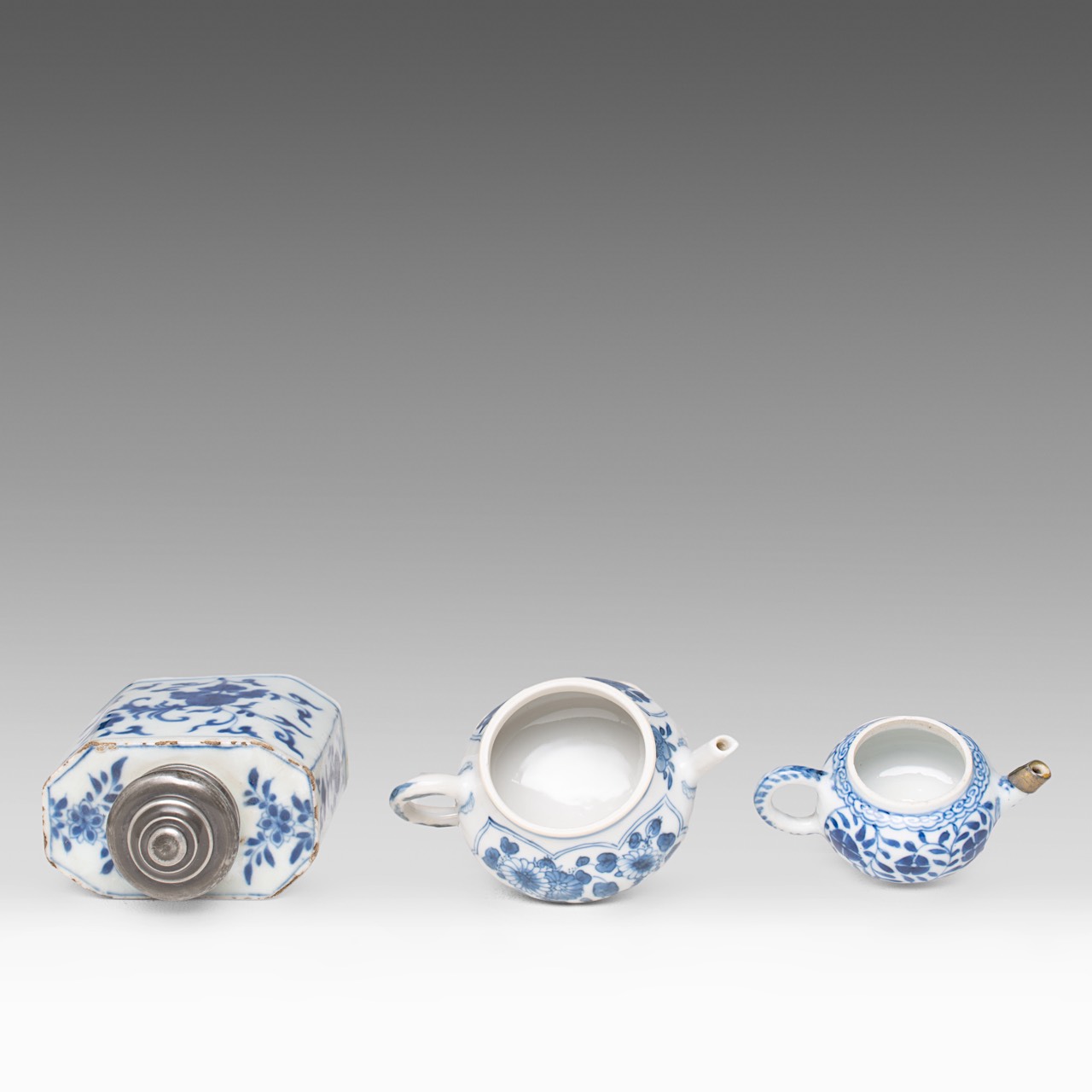 A small collection of three Chinese blue and white floral decorated tea ware, Kangxi period and 18th - Image 6 of 9