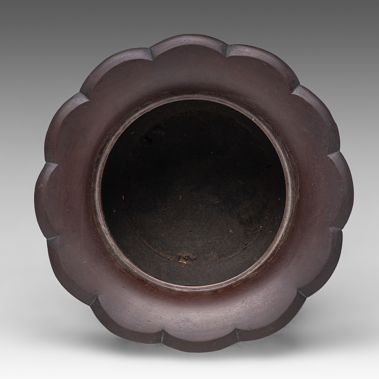 A large Japanese bronze censer with a shishi on top, Meiji period (1868-1912), H 60 cm - Image 6 of 9