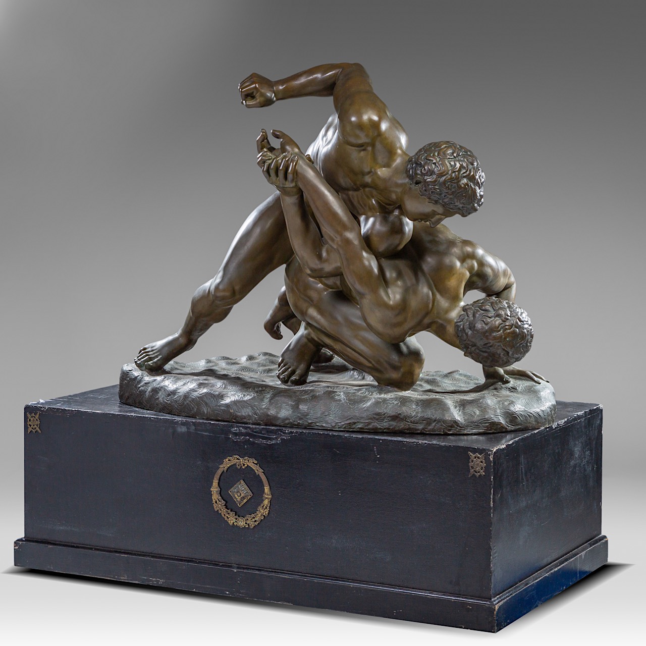 A patinated bronze group of the wrestlers, after the antique, H 90 - W 125 - D 73 cm - Image 2 of 46