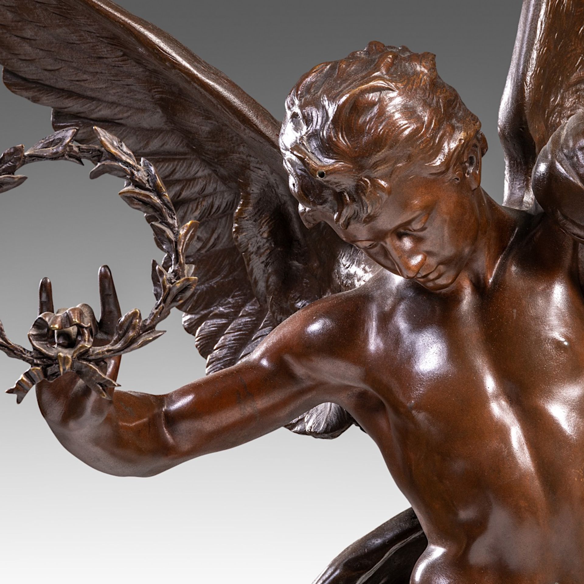 Charles Vital-Cornu (1851/53-1927), 'Le Reveil du Genie', patinated bronze on a Griotte marble base, - Bild 8 aus 11