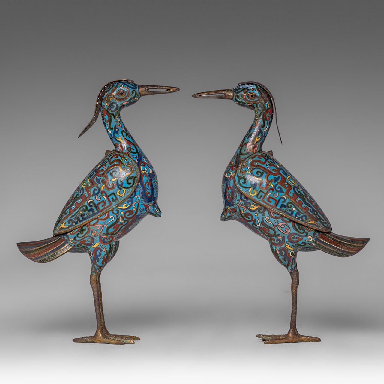 A pair of Chinese cloisonne enamelled bronze cranes, 20thC, both H 35 cm - Image 2 of 7