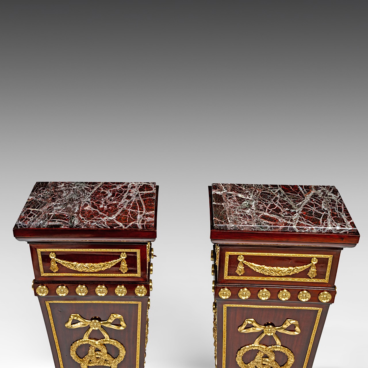 A pair of Louis XVI-style columns with marble tops and gilt bronze mounts, H 122 cm - W 38,5 cm - D - Image 7 of 7
