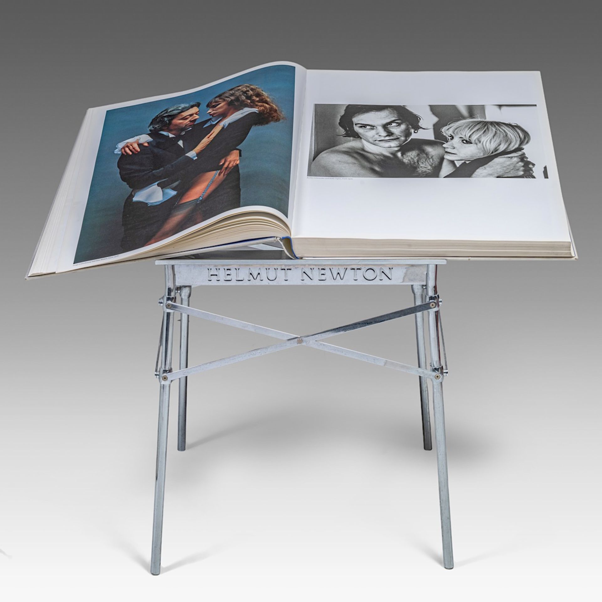 A Helmut Newton 'Sumo' book on stand, Taschen, 1999, signed and numbered - Bild 20 aus 20