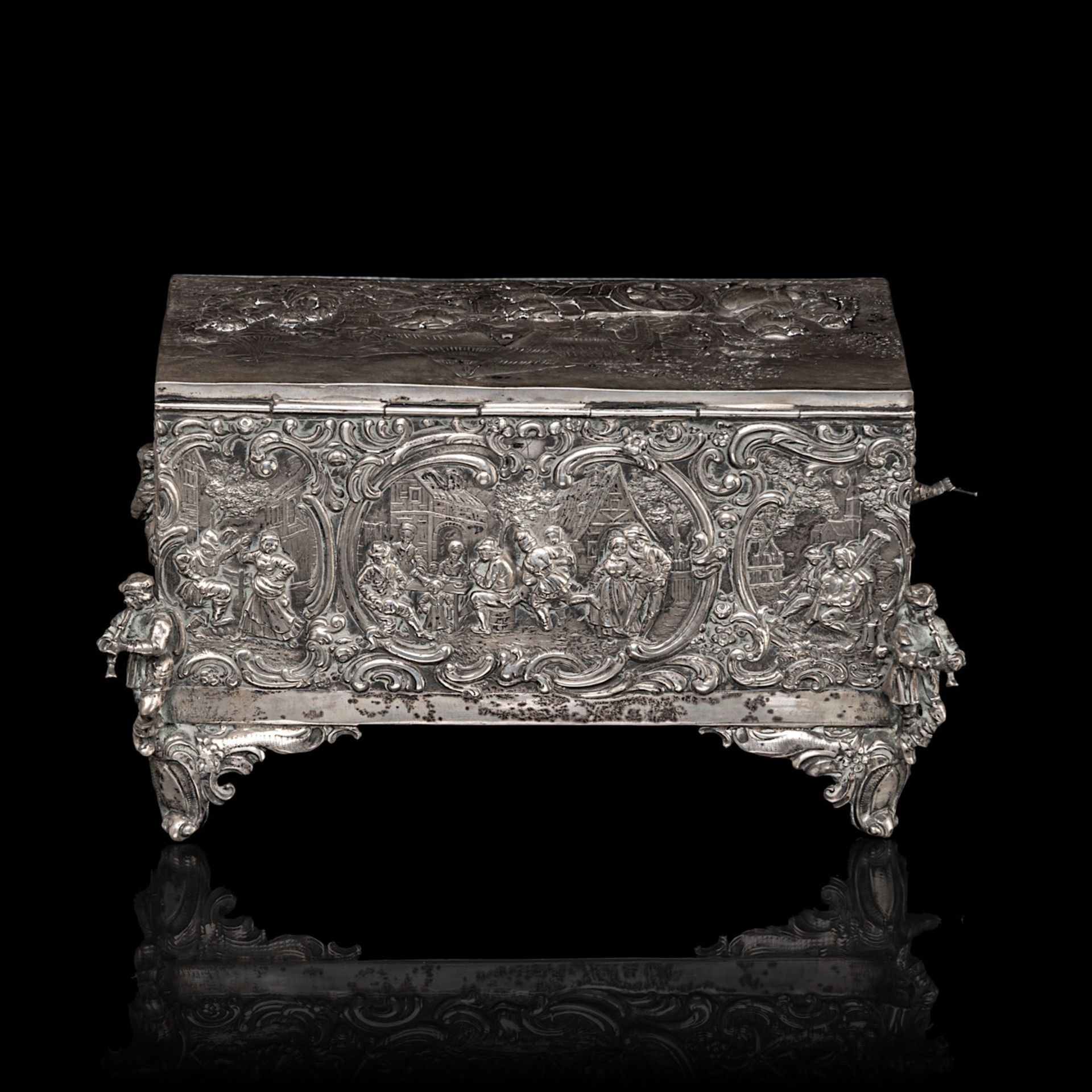 A Baroque Revival German silver jewellery casket, (1888-present), 800/000, weight ca: 1312 g 14.5 x - Image 4 of 9