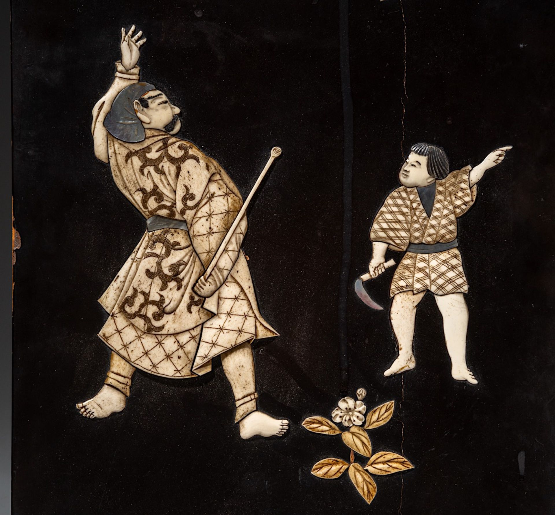 Two lacquer panels with Shibayama inlay, Meiji period (1868-1912), both 47x32 cm / 46x30 cm - Bild 7 aus 9