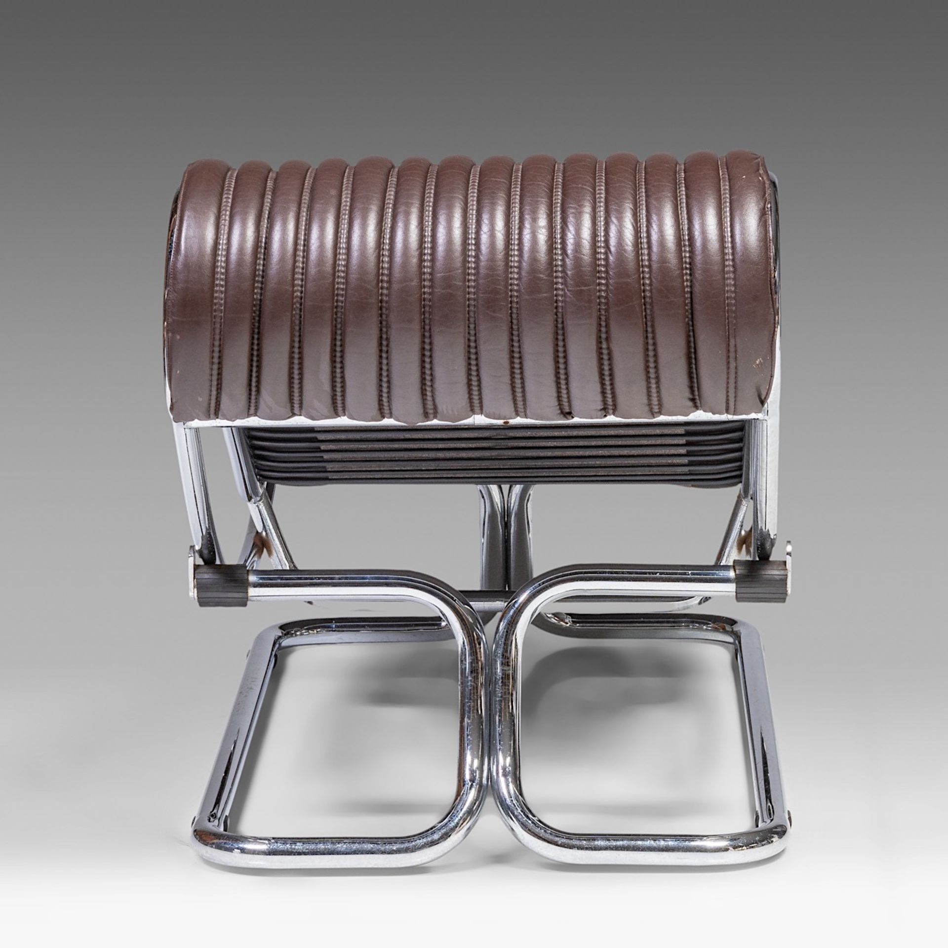An Italian design brown leather chaise longue by Guido Faleschini, '70s, W 160 cm - Bild 6 aus 9