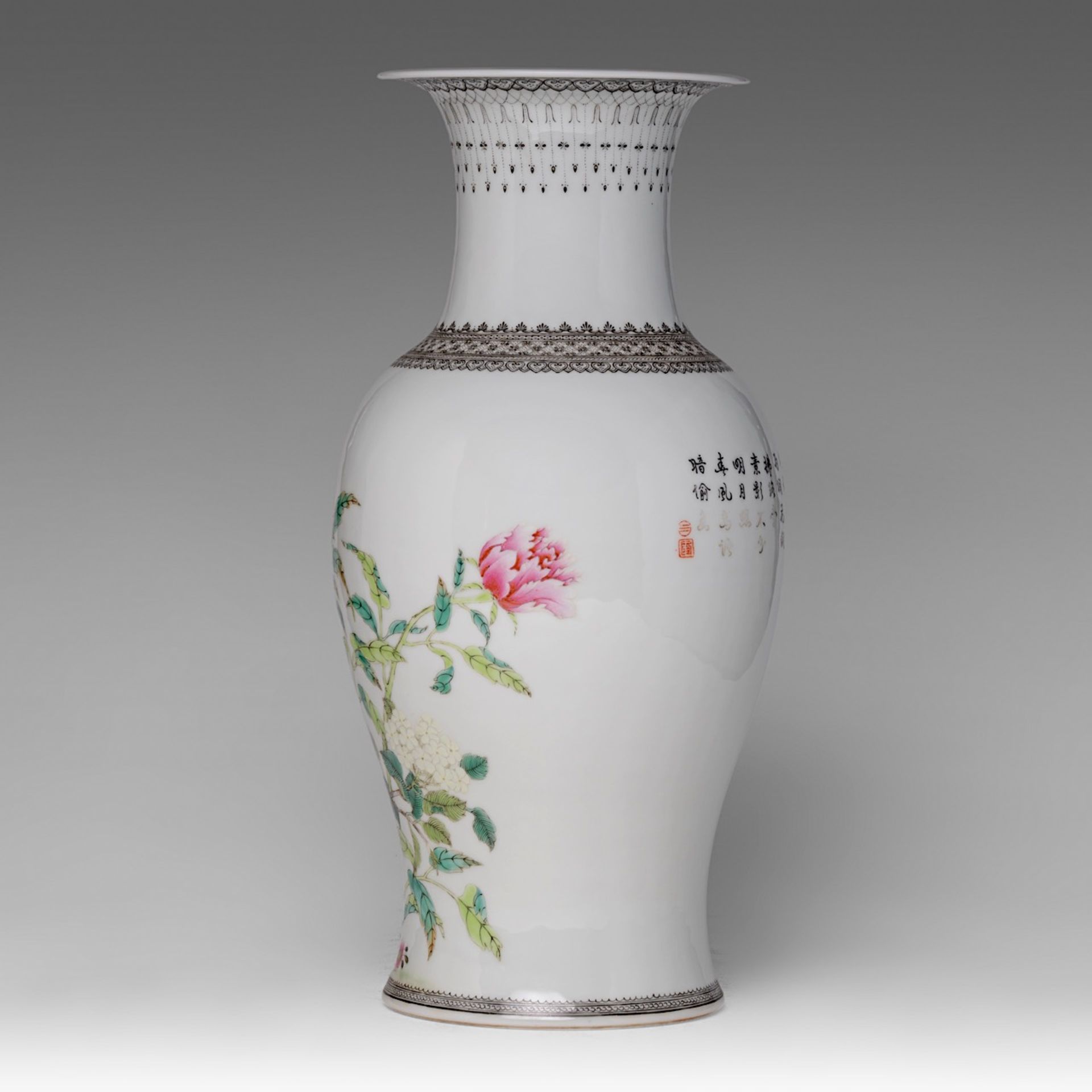 A Chinese famille rose 'Magpies in a Lotus Garden' vase, the back with a signed text, 20thC, H 41,3 - Bild 3 aus 6