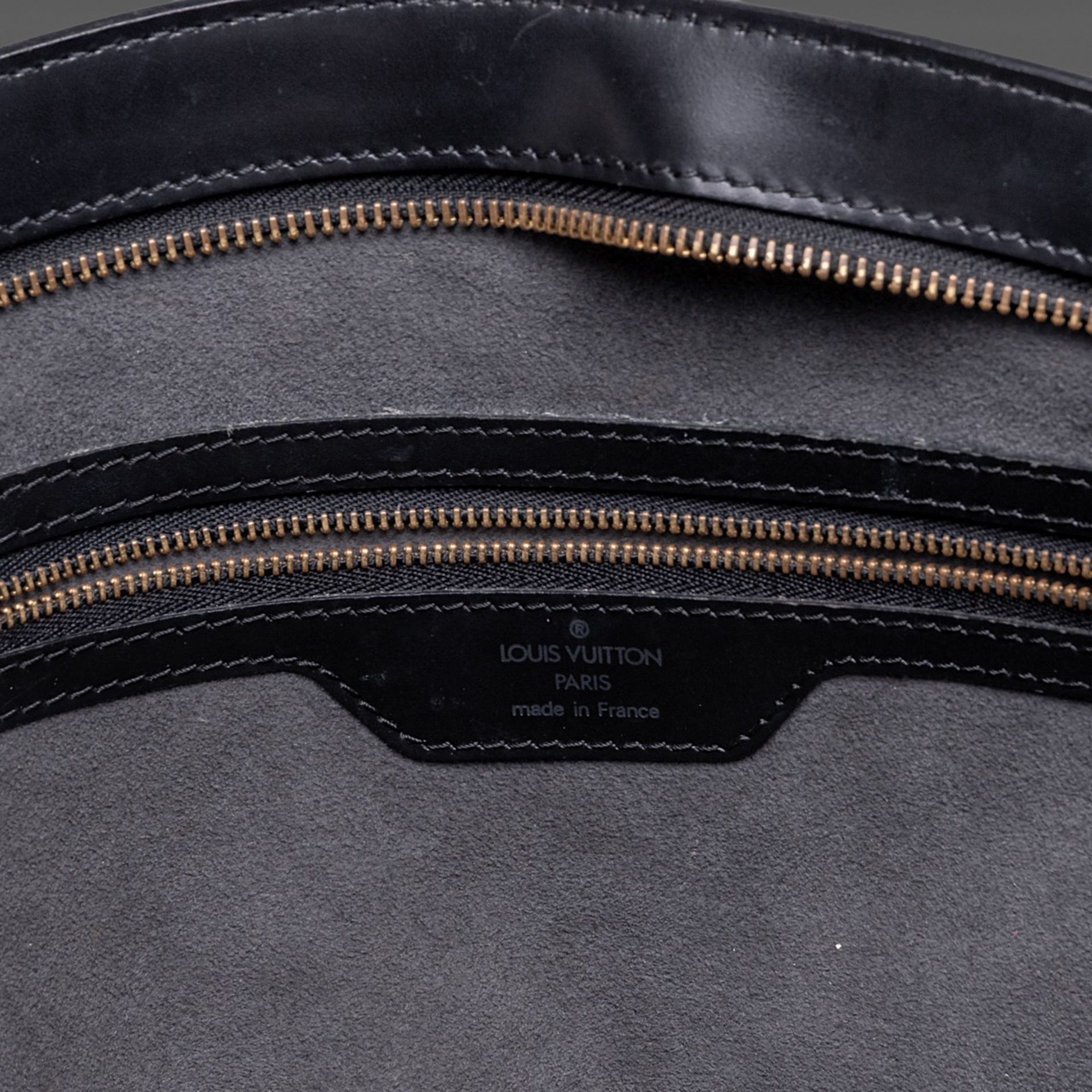 Two various Louis Vuitton handbags in black epi leather - Bild 22 aus 22