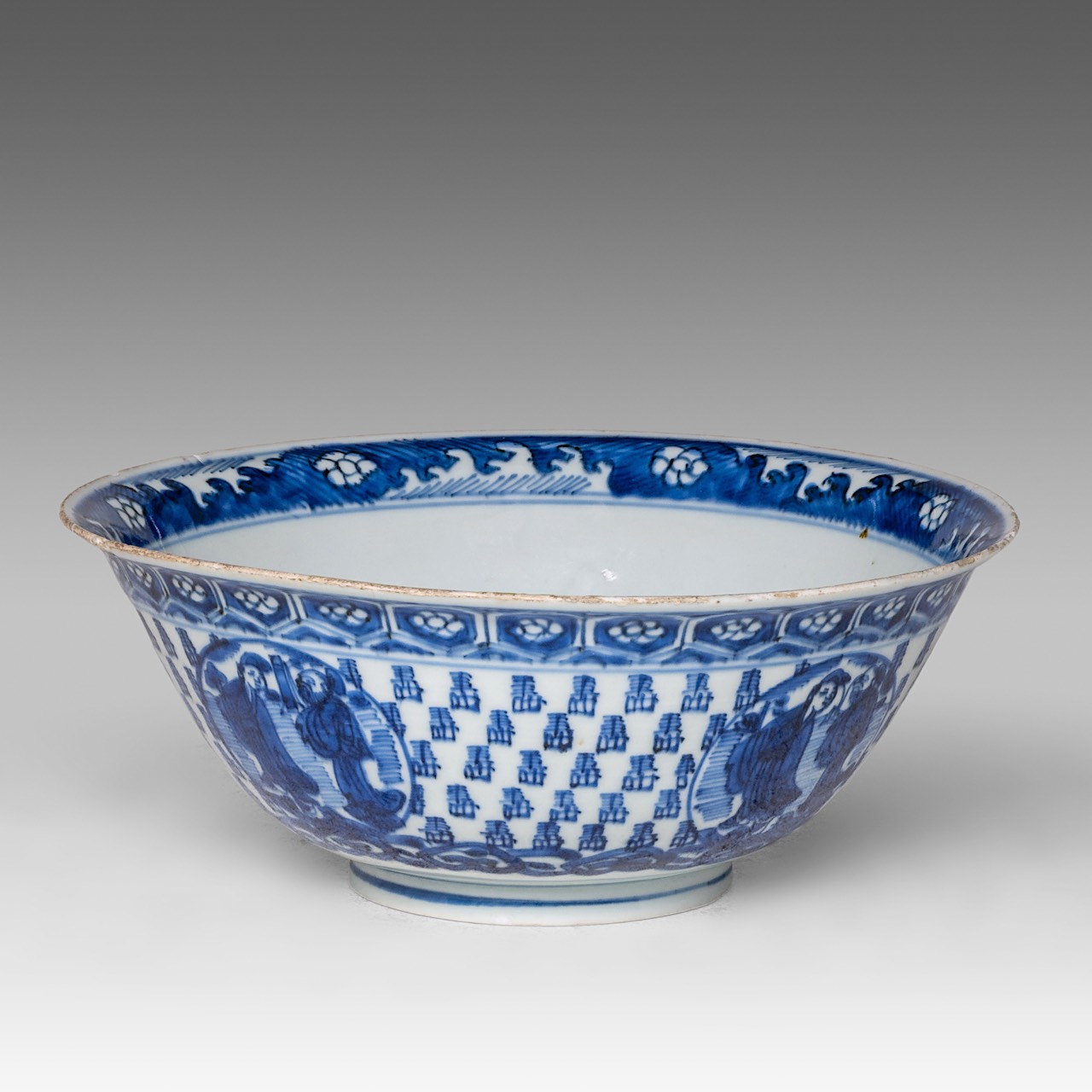 A Chinese blue and white 'Luohan' bowl, Wanli period, Ming dynasty, H 9 - dia 22,5 cm - Image 2 of 8