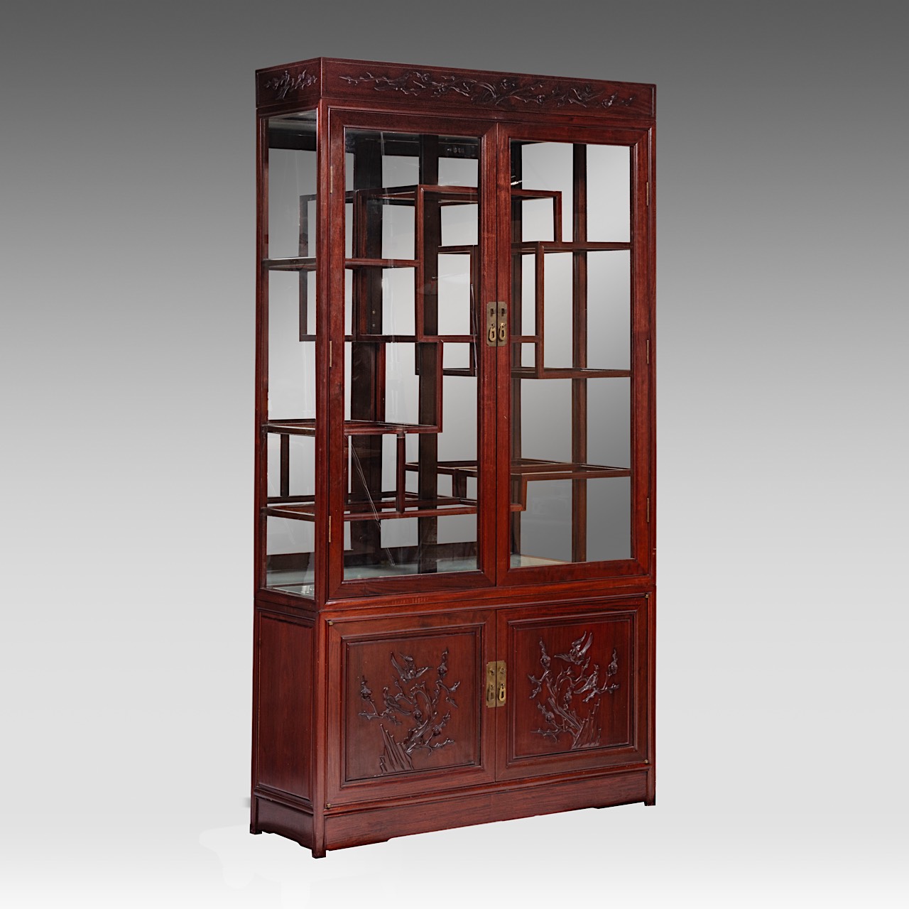 A Chinese hardwood display cabinet, with glass doors, 20thC, H 192 - W 102 - 33,5 cm - Bild 2 aus 5