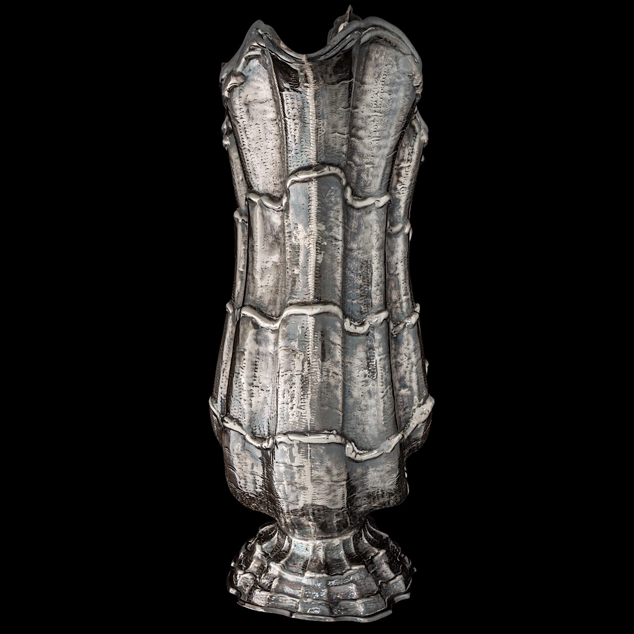 Two (19thC)- 20th-century silver turbo shell-shaped ewers, indecipherably hallmarked, H 25,5 - 26 cm - Image 5 of 13